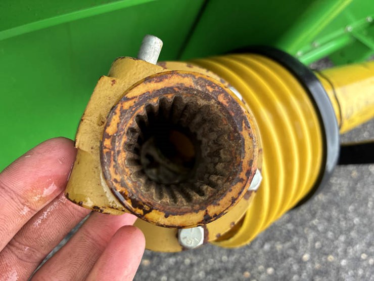 2013-john-deere-635f-image-21