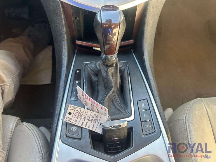 2012-cadillac-srx-image-12