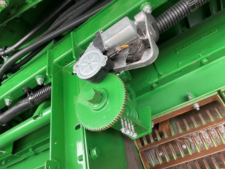 2017-john-deere-s680-image-66