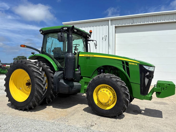 2014-john-deere-8285r-image-1