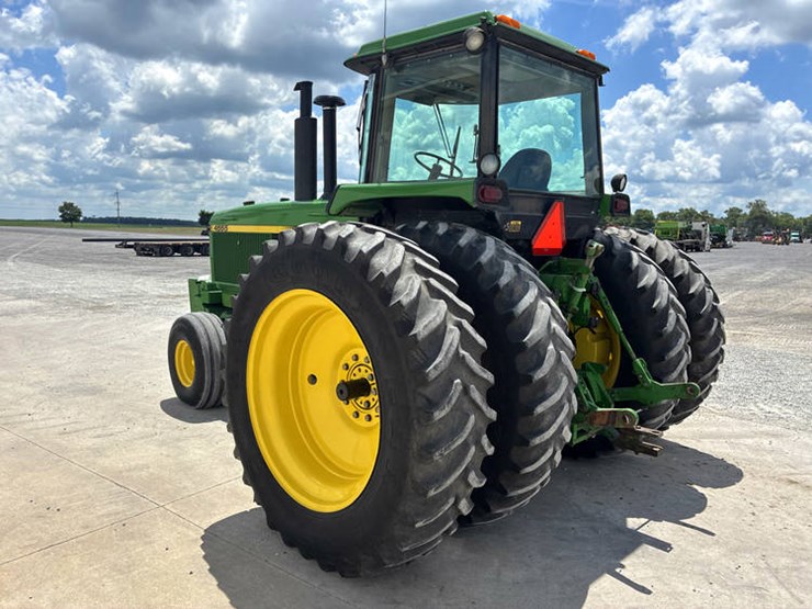 1990-john-deere-4555-image-8