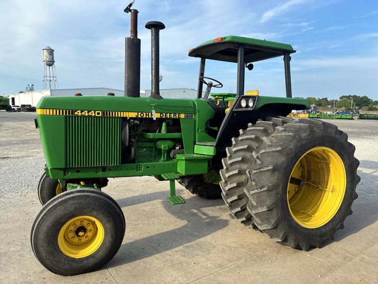 1982-john-deere-4440-image-12