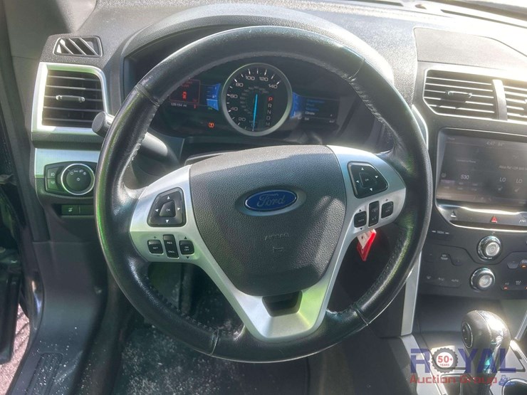 2013-ford-explorer-xlt-image-11