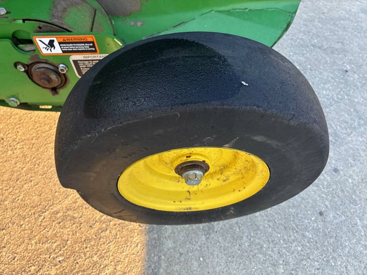 2019-john-deere-560m-image-44