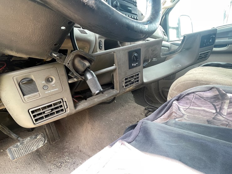 2002-ford-f350-xlt-image-28
