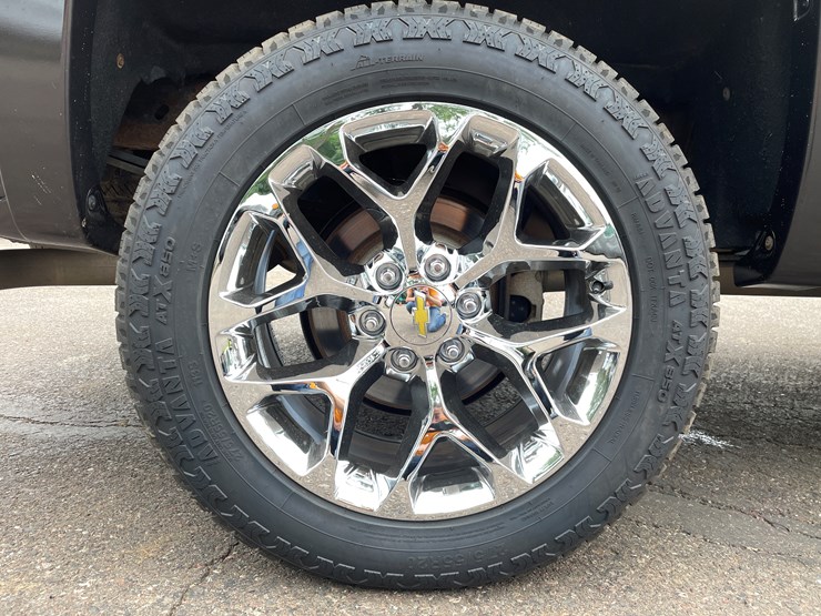 2016-chevrolet-silverado-image-32