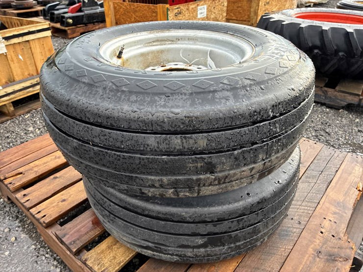 #113242-•-pair-of-9.5l14-tires-image-2