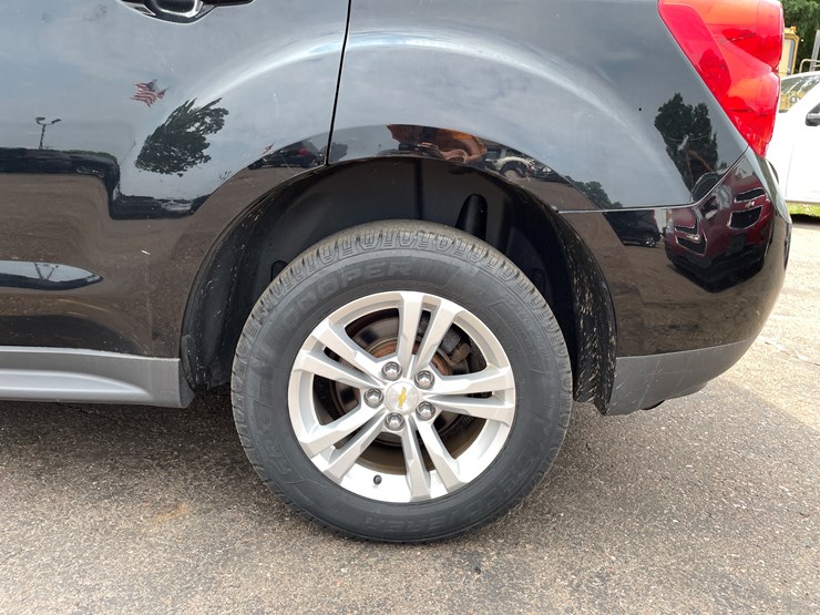 2013-chevrolet-equinox-lt-image-21