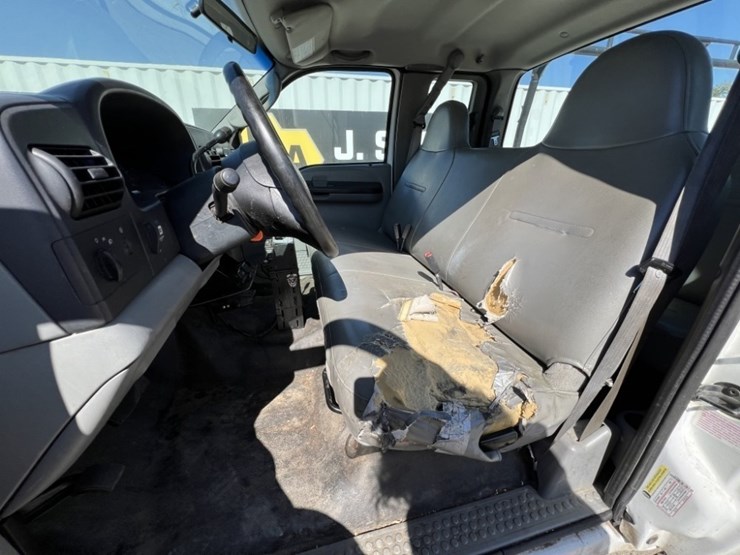 2005-ford-f250-image-29