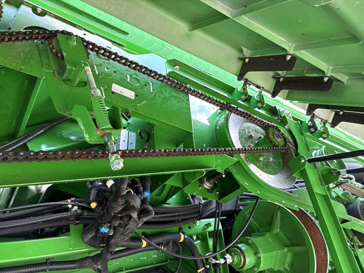 2013-john-deere-s670-image-49
