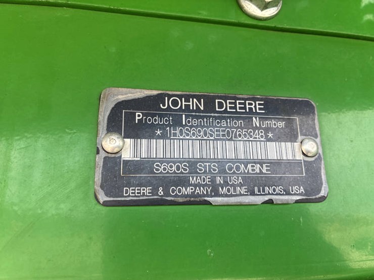 2014-john-deere-s690-image-2