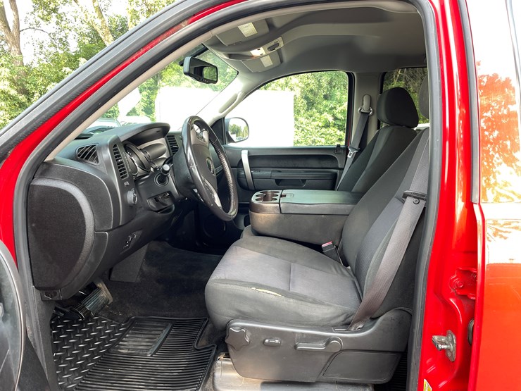 2012-gmc-2500-image-54