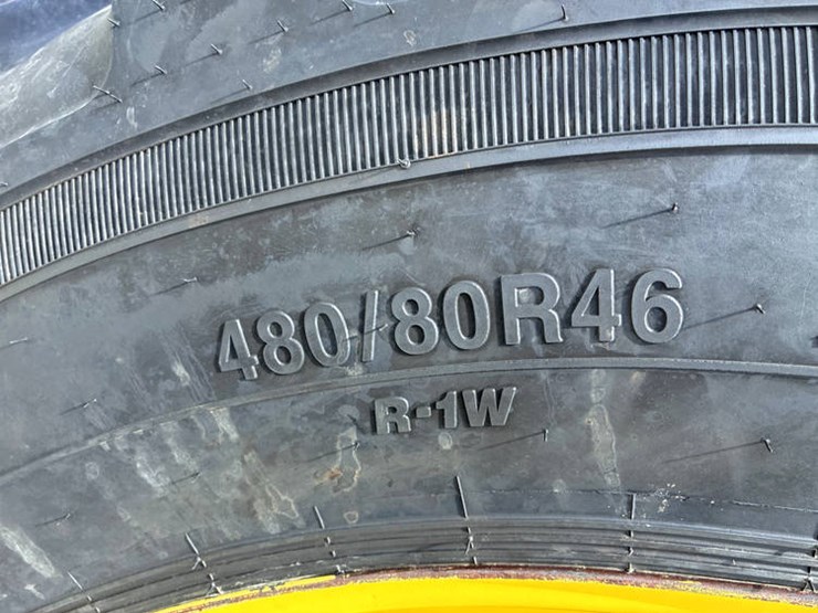 2014-john-deere-8285r-image-64
