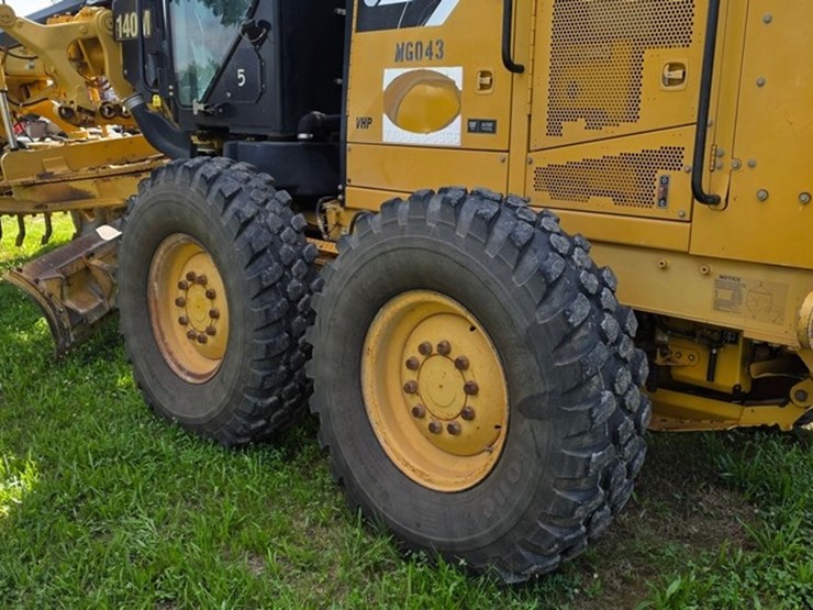 2009-caterpillar-140m-vhp-image-25