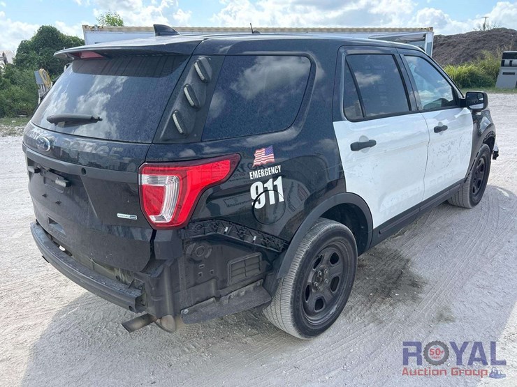 2017-ford-explorer-image-3