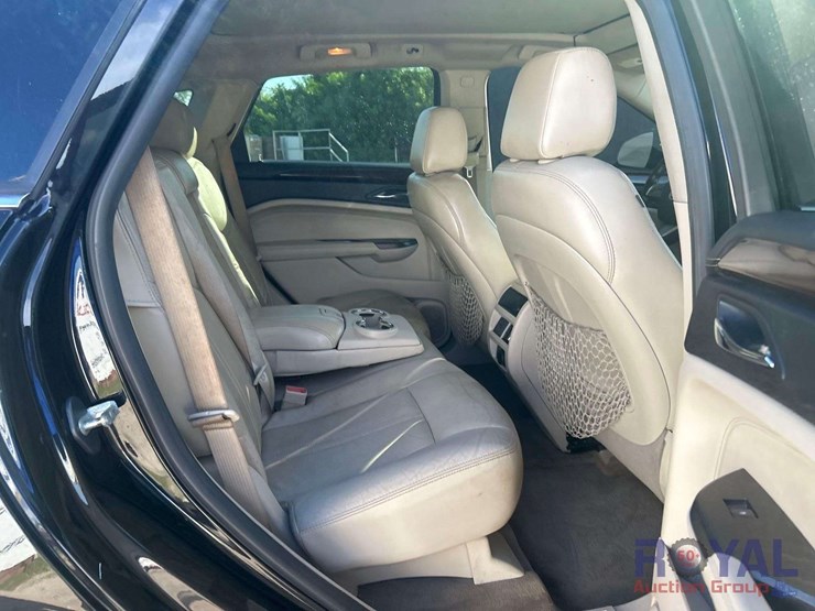 2012-cadillac-srx-image-25