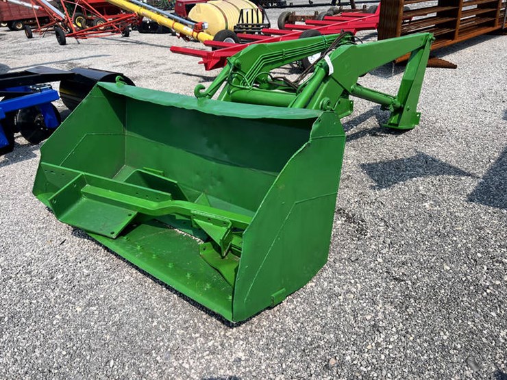 john-deere-148-image-1