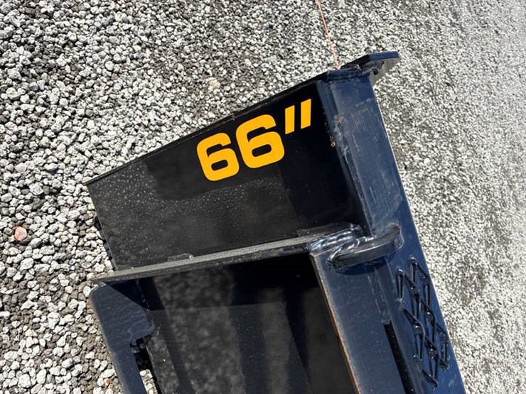 #113153-•-industrias-america-66"-skidsteer-bkt-image-8