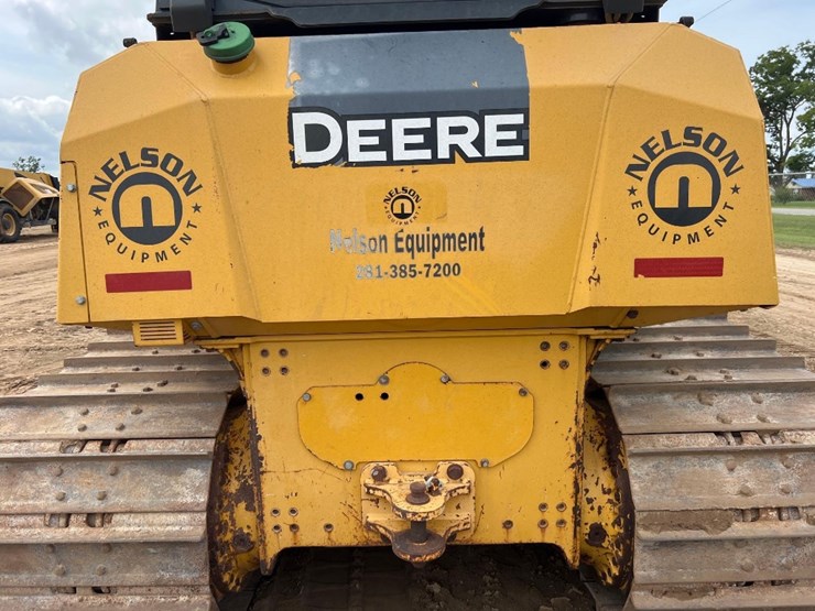 2020-deere-700k-lgp-image-27