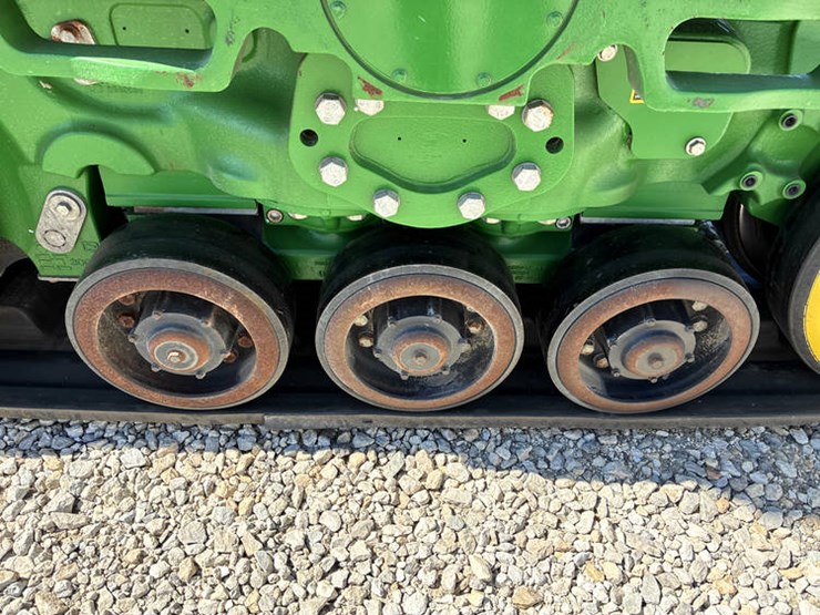 2020-john-deere-8rx-410-image-87
