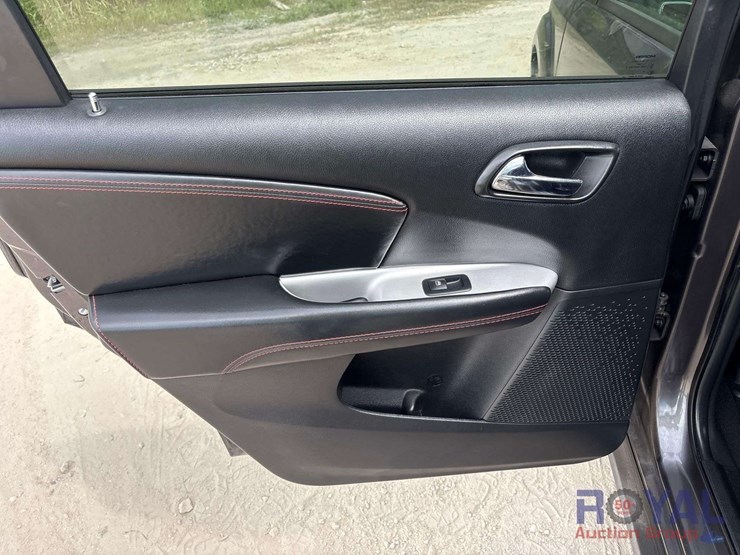 2019-dodge-journey-image-19