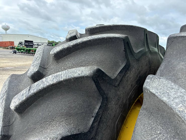 2014-john-deere-s680-image-35