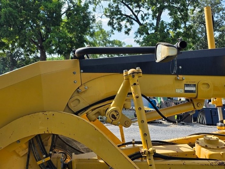 2009-caterpillar-140m-vhp-image-10