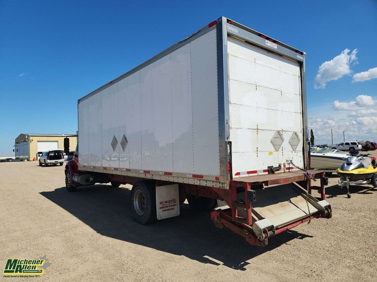 2006-international-durastar-4300-image-3