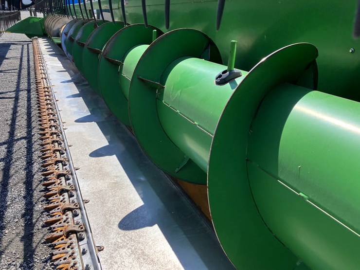 2015-john-deere-635f-image-6