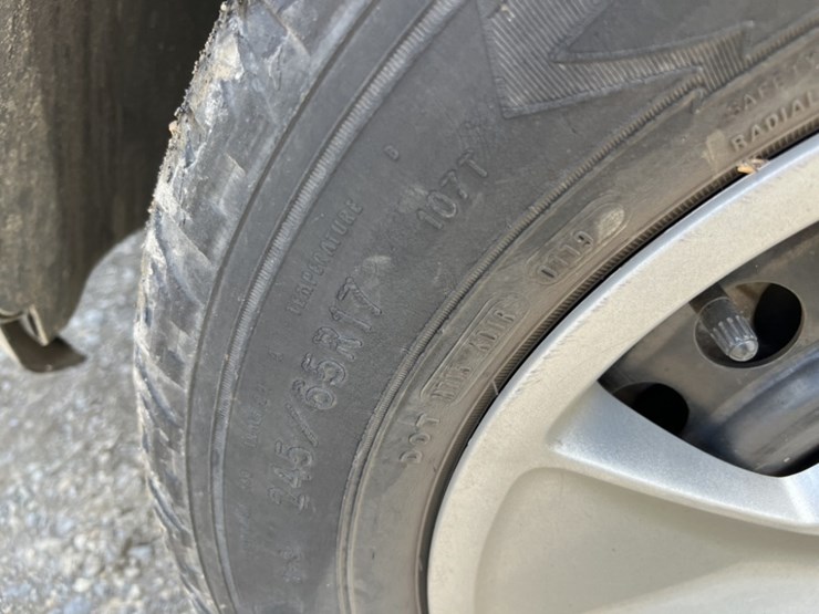 2014-ford-explorer-image-16