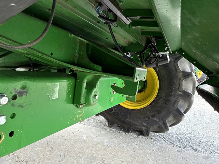 2015-john-deere-s680-image-57
