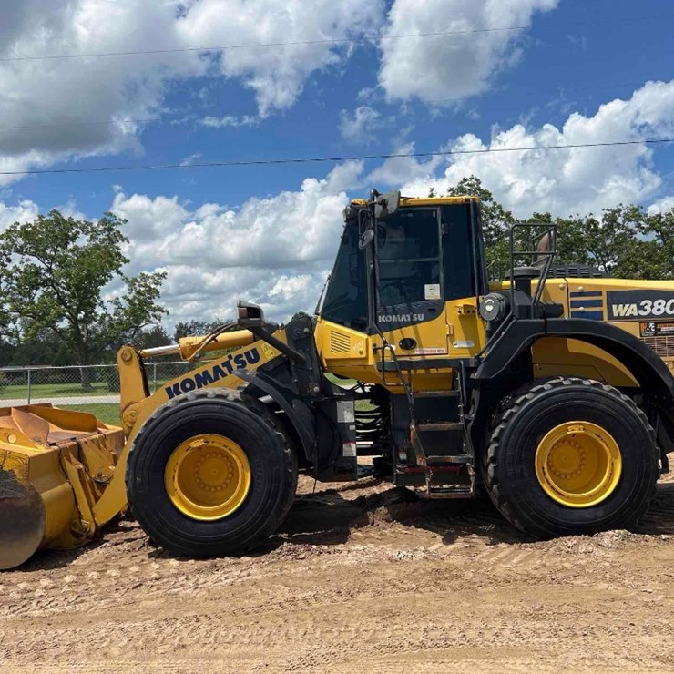 KOMATSU WA380-8