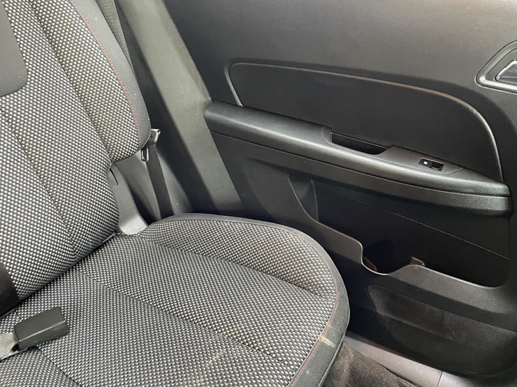 2013-chevrolet-equinox-lt-image-58