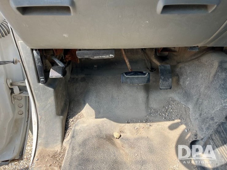 2005-ford-f250-xl-image-52