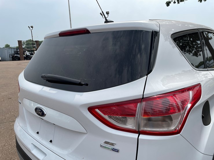 2015-ford-escape-se-image-31