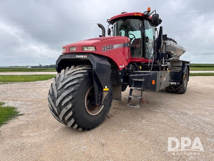 2015-case-ih-titan-3540-image-2