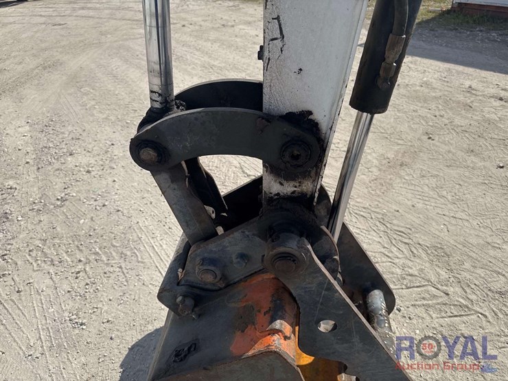 2019-bobcat-e32i-image-14