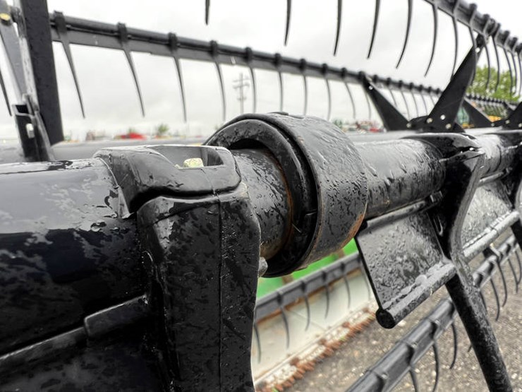 2012-john-deere-635f-image-12