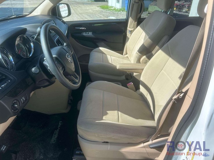 2013-dodge-grand-caravan-se-image-13