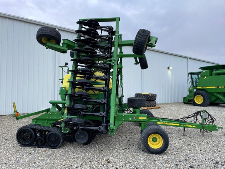 2017-john-deere-1990-image-4