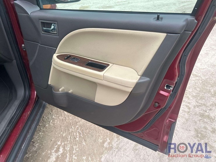 2008-ford-taurus-x-image-25