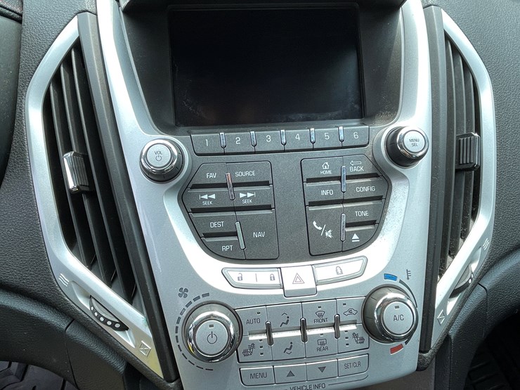 2015-gmc-terrain-slt-image-60