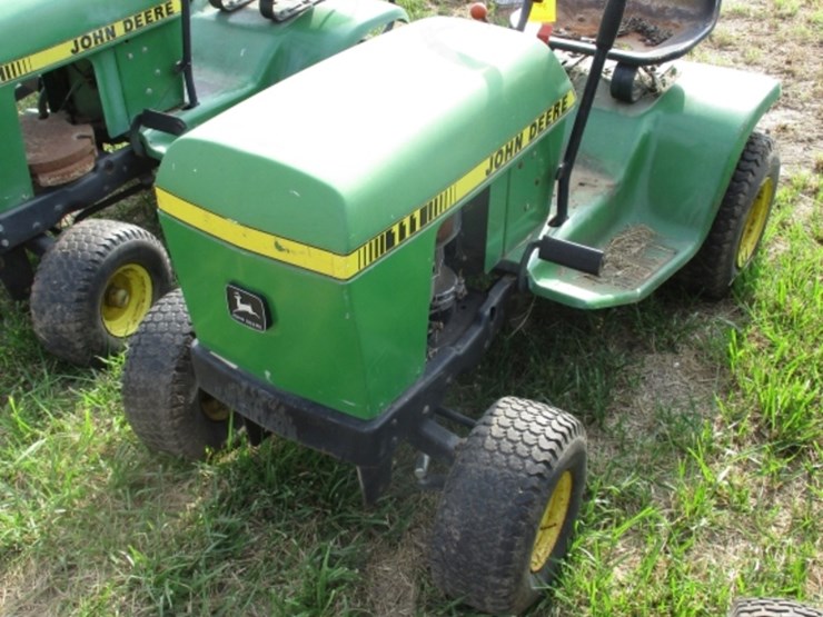 john-deere-110-image-2