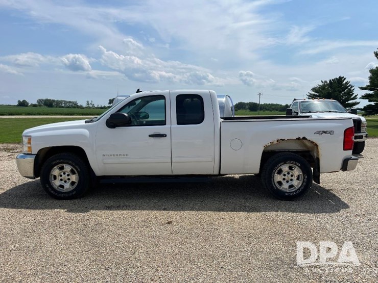 2012-chevrolet-silverado-image-16