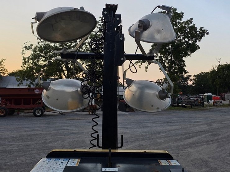 2018-allmand-light-tower-(runs-and-works)-image-12