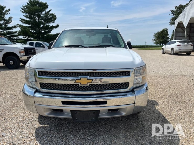 2012-chevrolet-silverado-image-3