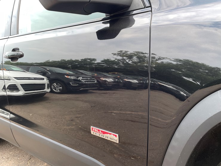 2017-gmc-acadia-image-43