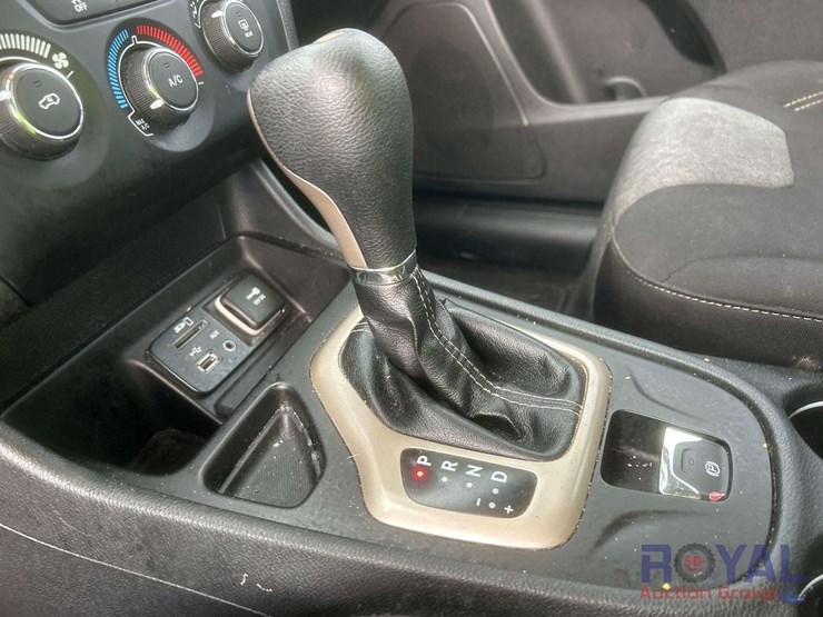 2014-jeep-cherokee-image-18