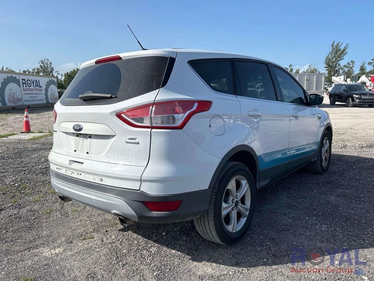 2015-ford-escape-image-3