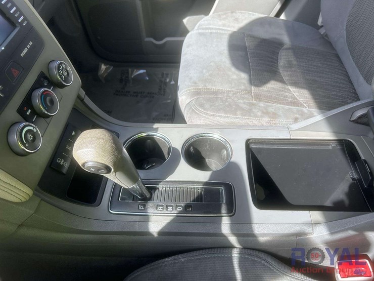 2013-chevrolet-traverse-ls-image-19